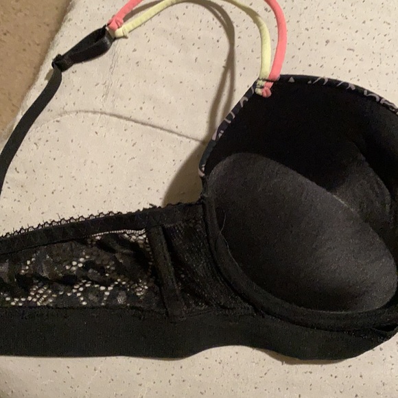 Bebe Black Laced Bra 38C Underwire - Picture 6 of 6